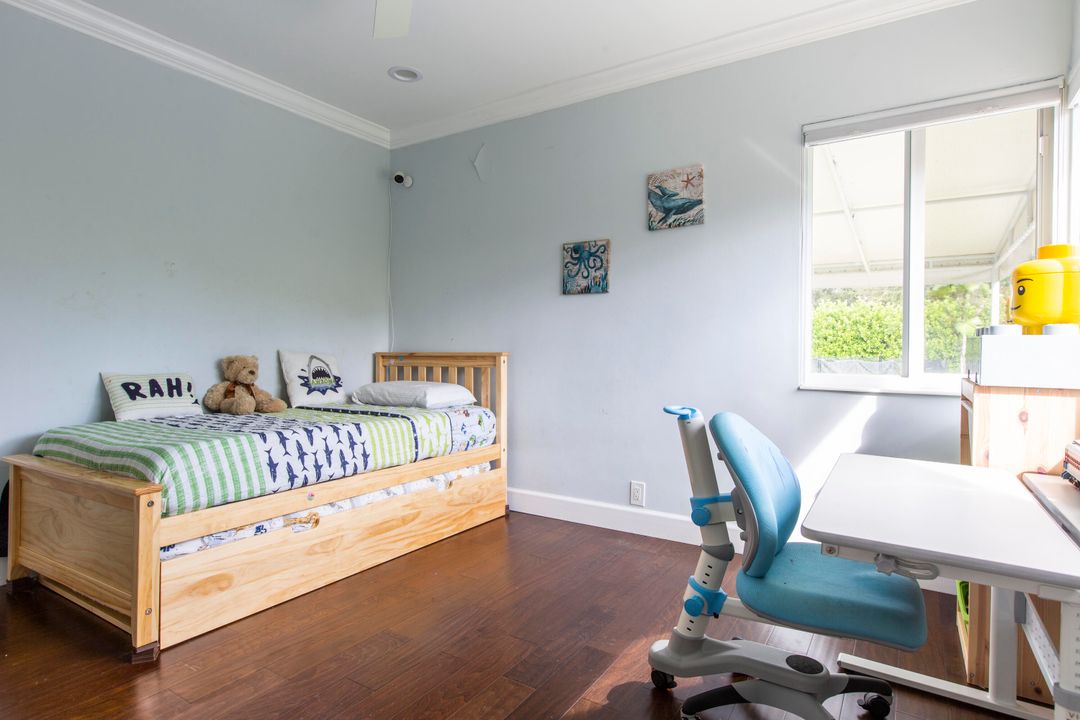 For Sale: $2,200,000 (3 beds, 2 baths, 1654 Square Feet)