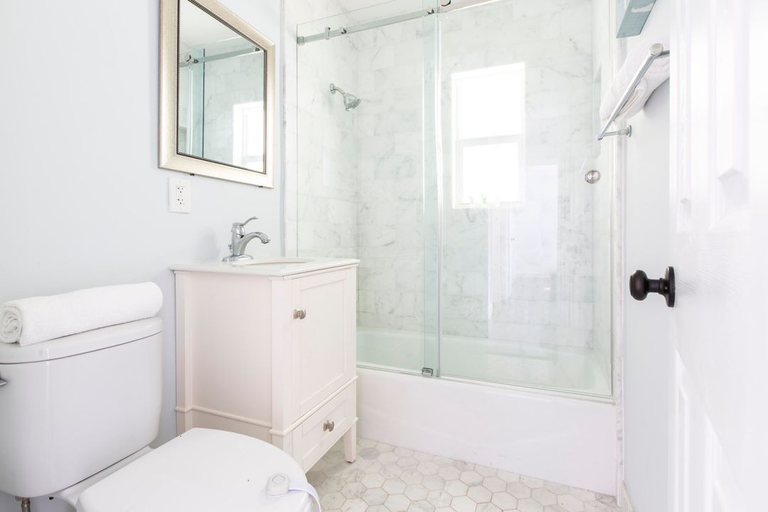 For Sale: $2,200,000 (3 beds, 2 baths, 1654 Square Feet)