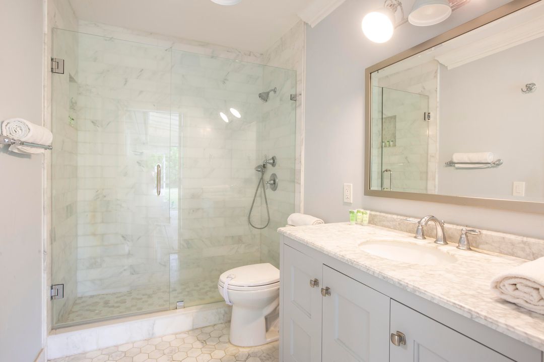 For Sale: $2,200,000 (3 beds, 2 baths, 1654 Square Feet)