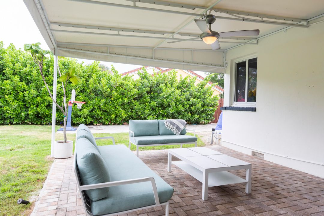 For Sale: $2,200,000 (3 beds, 2 baths, 1654 Square Feet)