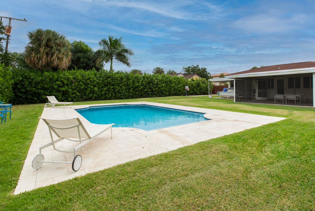 For Sale: $2,200,000 (3 beds, 2 baths, 1654 Square Feet)