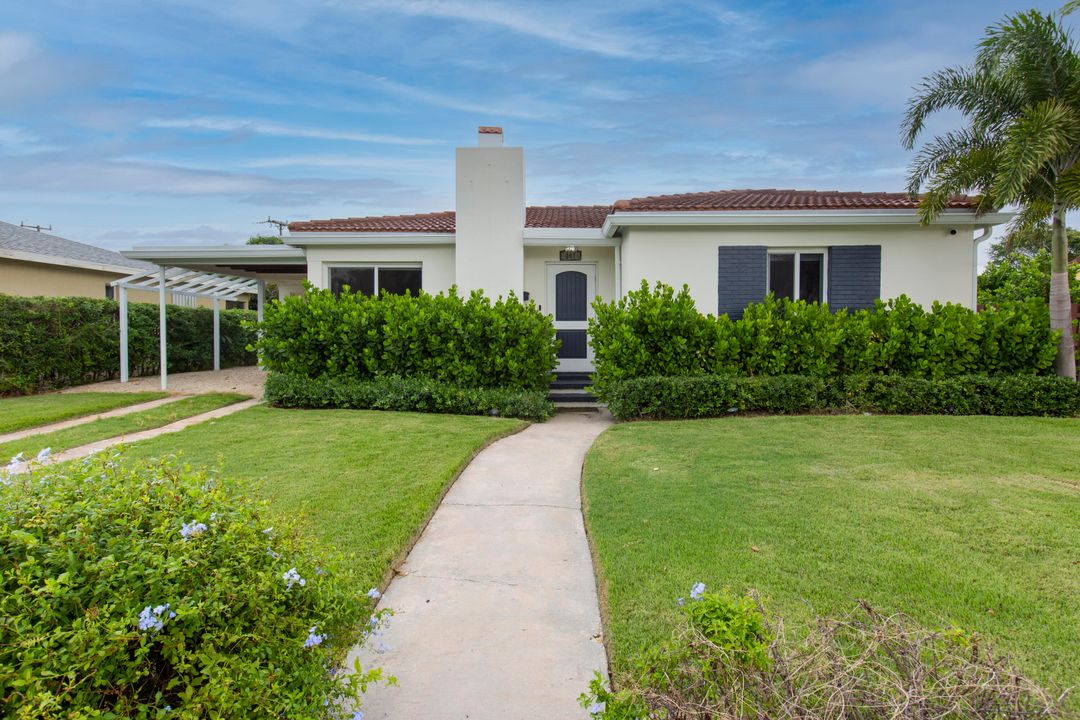 For Sale: $2,200,000 (3 beds, 2 baths, 1654 Square Feet)