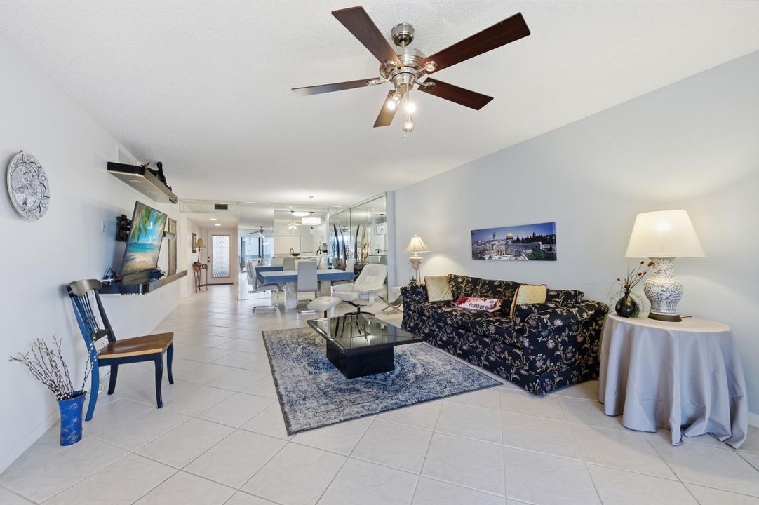 En Venta: $225,000 (2 camas, 2 baños, 1362 Pies cuadrados)