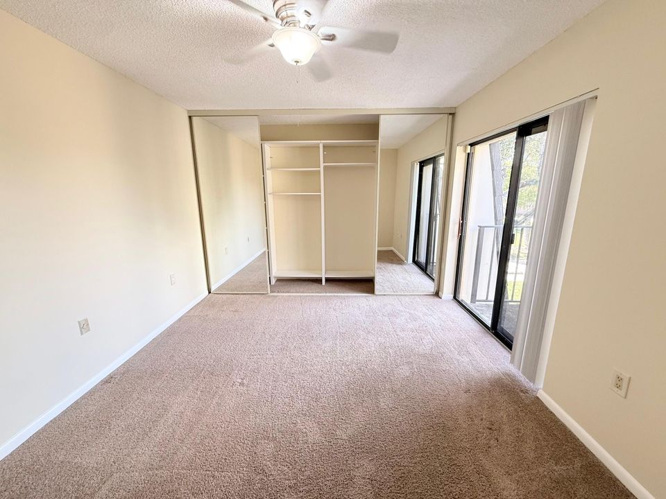 Active With Contract: $1,875 (2 beds, 2 baths, 1236 Square Feet)