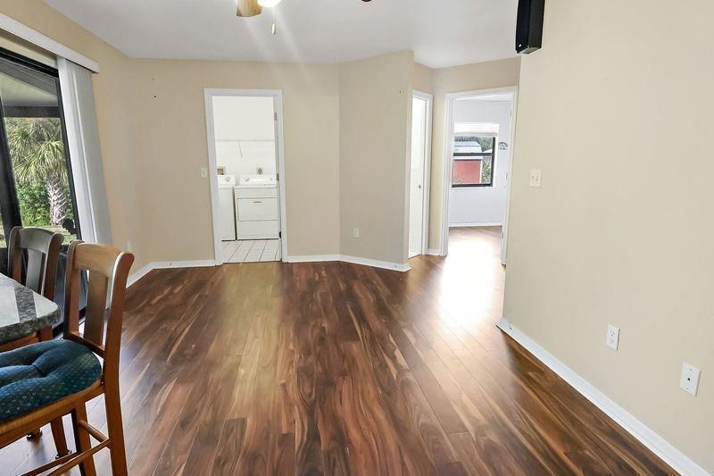 Activo con contrato: $320,000 (3 camas, 2 baños, 1652 Pies cuadrados)