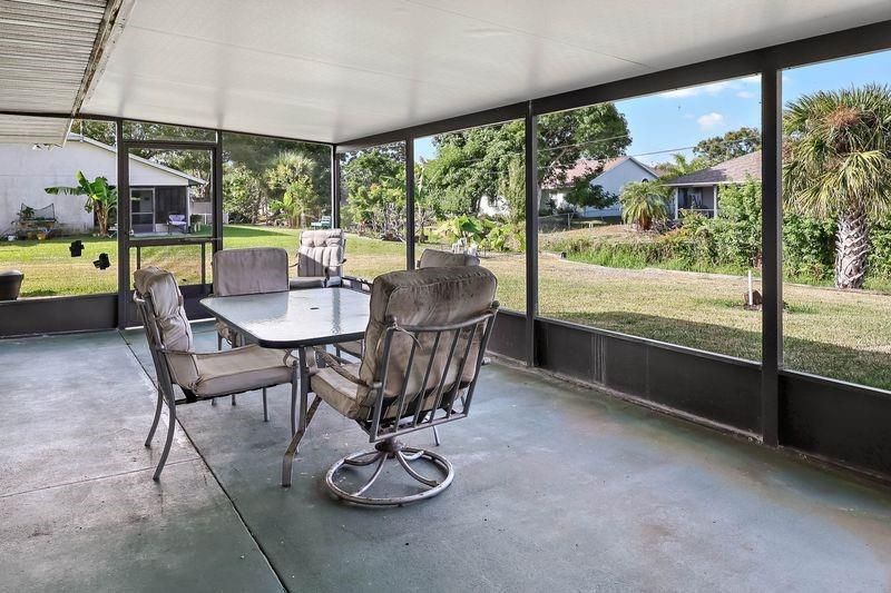 Activo con contrato: $320,000 (3 camas, 2 baños, 1652 Pies cuadrados)