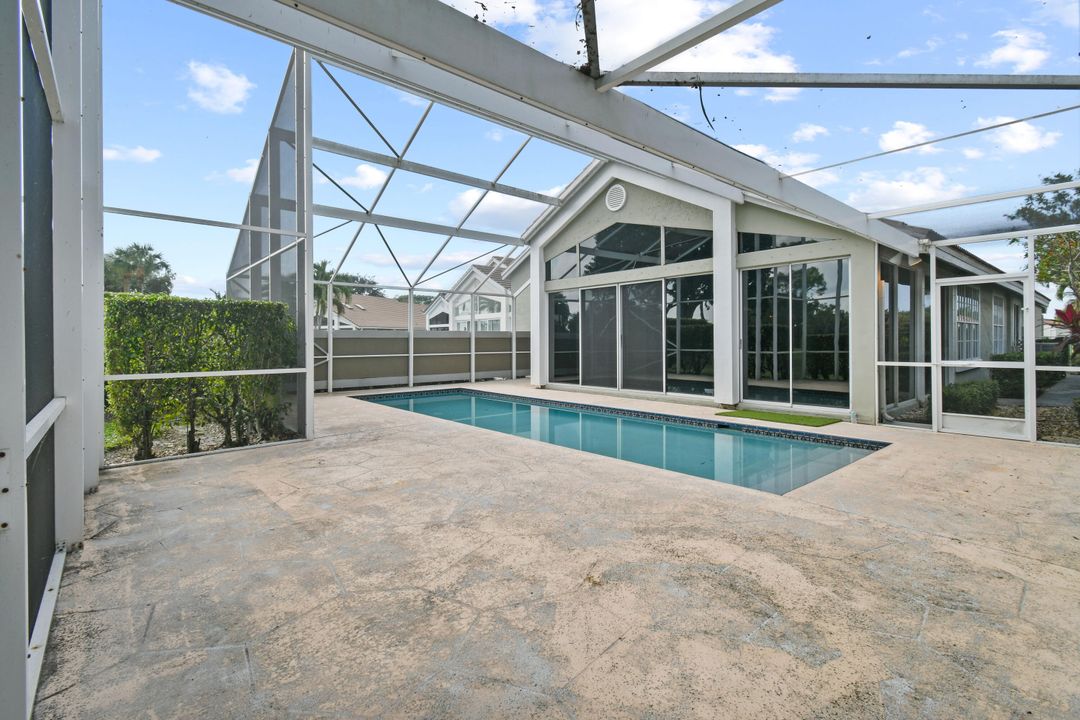 En Venta: $699,000 (3 camas, 3 baños, 2414 Pies cuadrados)