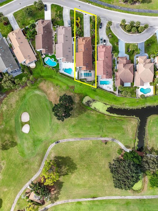 En Venta: $699,000 (3 camas, 3 baños, 2414 Pies cuadrados)