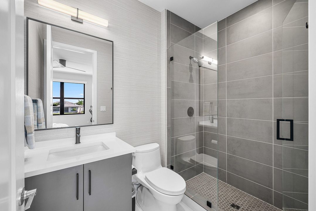 For Sale: $3,295,000 (5 beds, 6 baths, 4168 Square Feet)