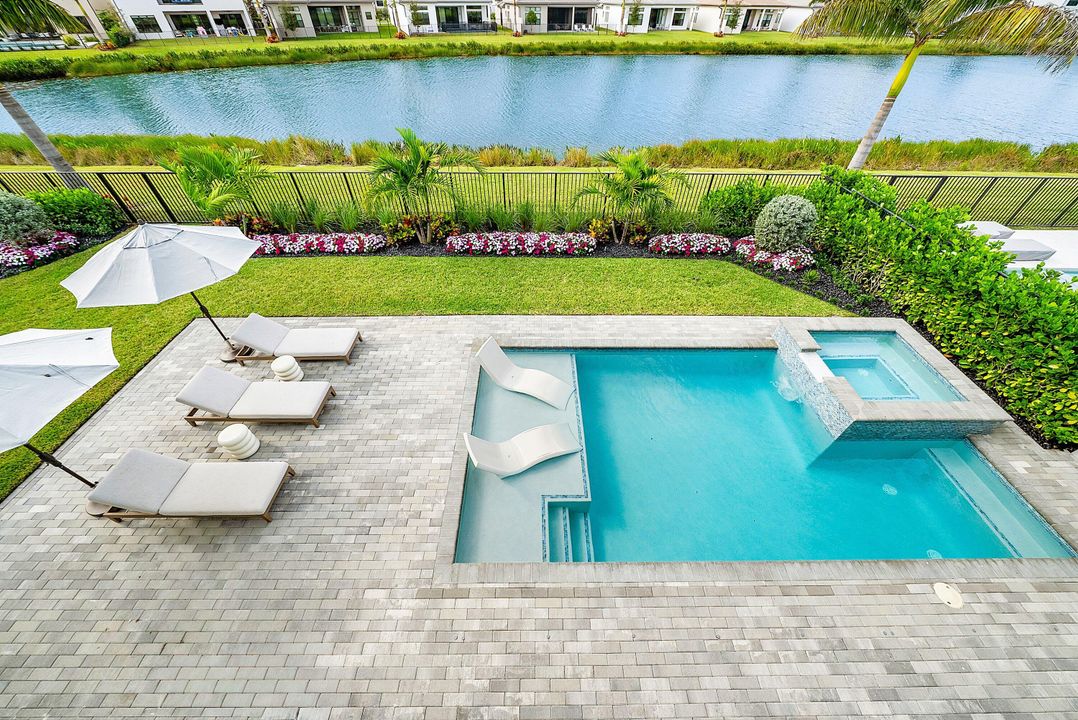 For Sale: $3,295,000 (5 beds, 6 baths, 4168 Square Feet)