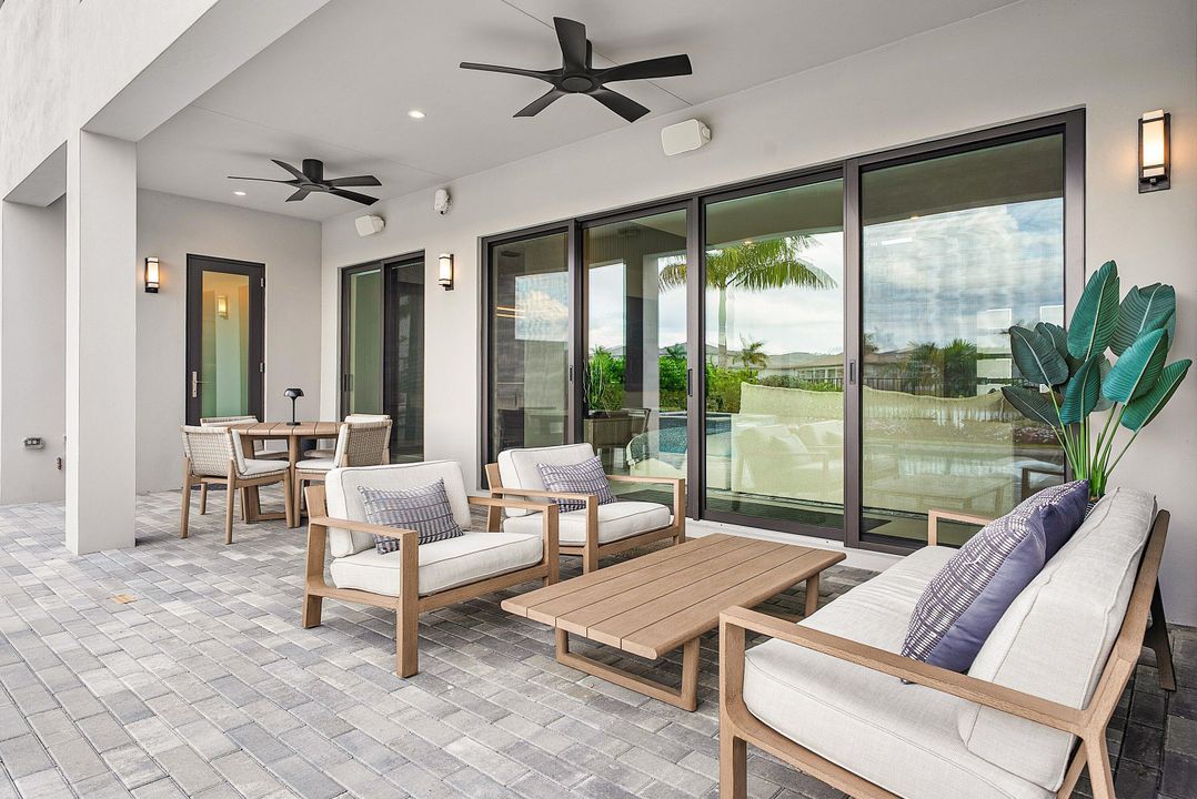 For Sale: $3,295,000 (5 beds, 6 baths, 4168 Square Feet)