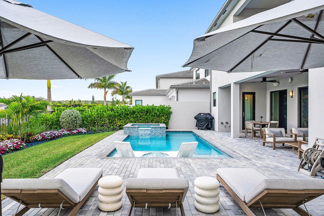 For Sale: $3,295,000 (5 beds, 6 baths, 4168 Square Feet)