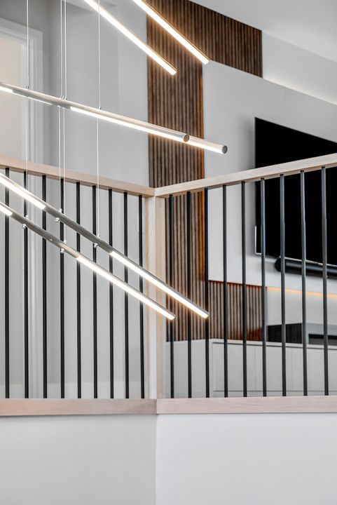 For Sale: $3,295,000 (5 beds, 6 baths, 4168 Square Feet)