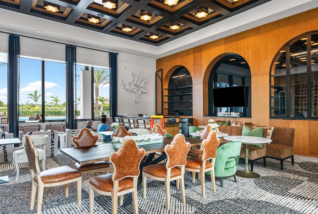 For Sale: $3,295,000 (5 beds, 6 baths, 4168 Square Feet)