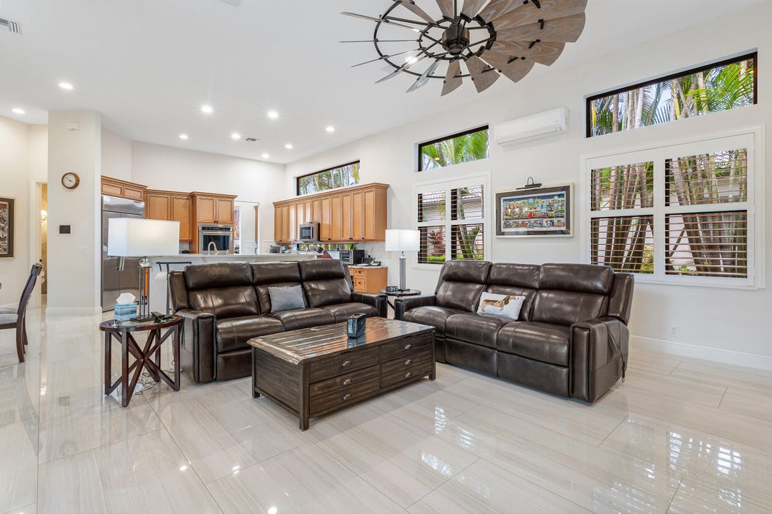 На продажу: $1,790,000 (4 спален, 3 ванн, 3551 Квадратных фут)