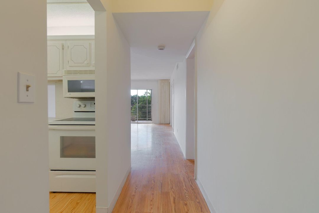 En Venta: $49,900 (2 camas, 1 baños, 894 Pies cuadrados)