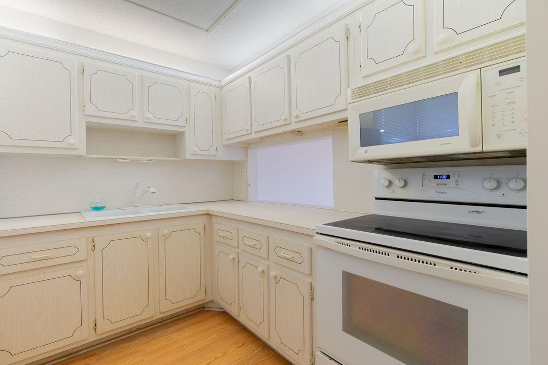 En Venta: $49,900 (2 camas, 1 baños, 894 Pies cuadrados)