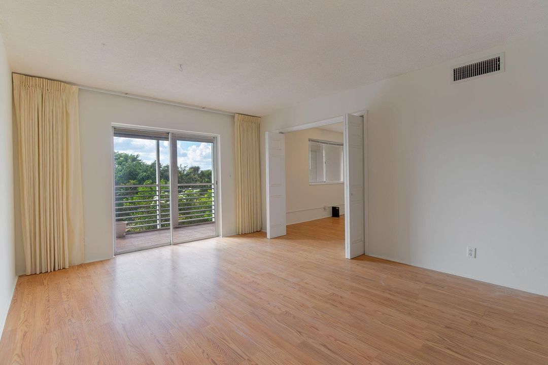 En Venta: $49,900 (2 camas, 1 baños, 894 Pies cuadrados)