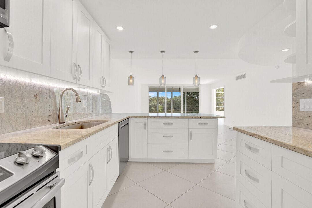 出租: $2,800 (3 贝兹, 2 浴室, 1390 平方英尺)