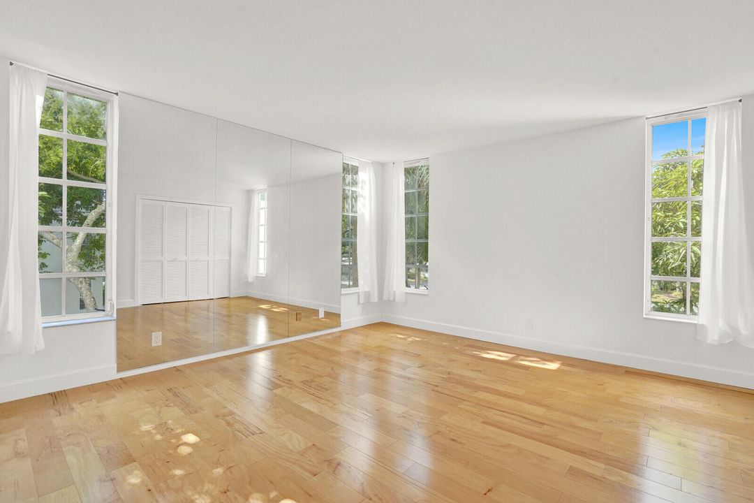 出租: $2,800 (3 贝兹, 2 浴室, 1390 平方英尺)