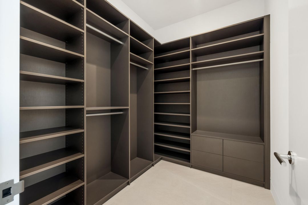 En Venta: $9,750,000 (5 camas, 6 baños, 7713 Pies cuadrados)