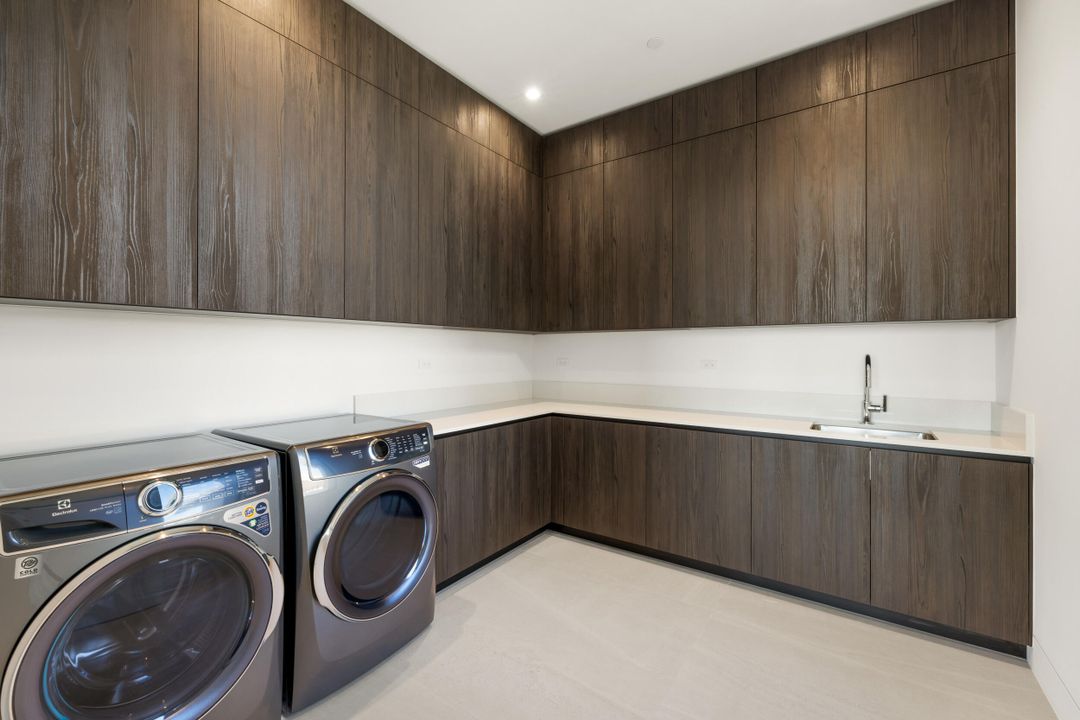 En Venta: $9,750,000 (5 camas, 6 baños, 7713 Pies cuadrados)