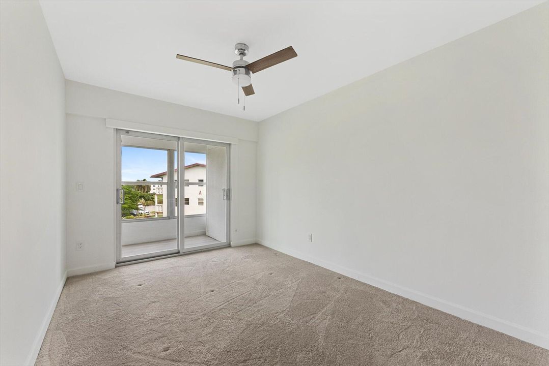 For Rent: $1,750 (2 beds, 1 baths, 819 Square Feet)