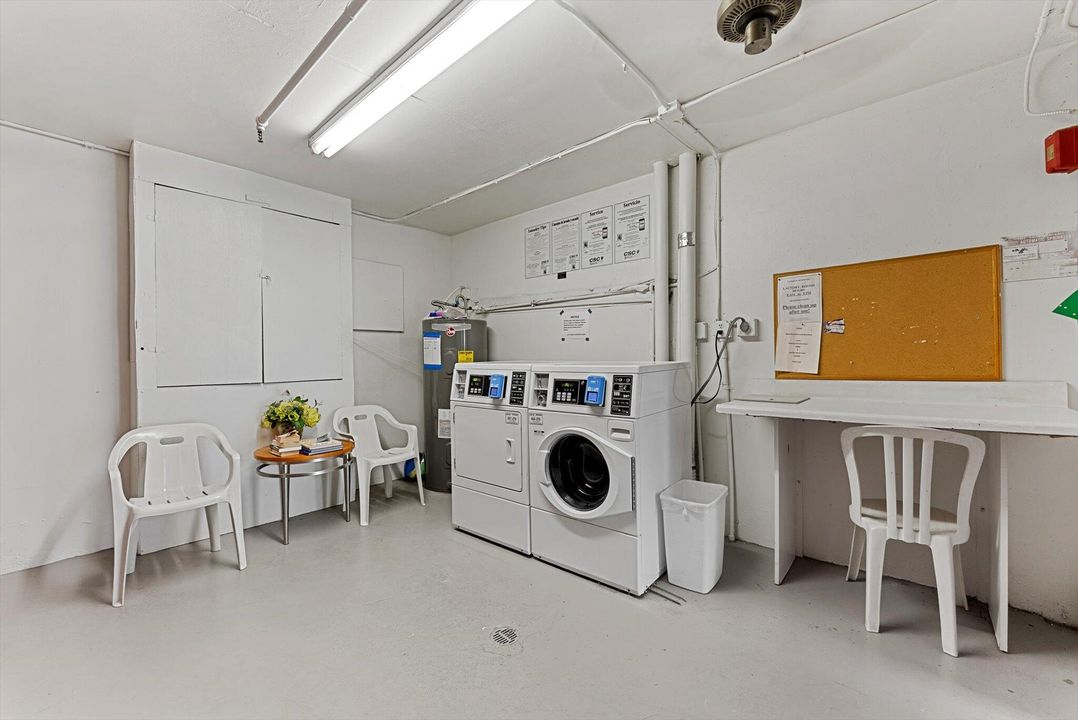 For Rent: $1,750 (2 beds, 1 baths, 819 Square Feet)