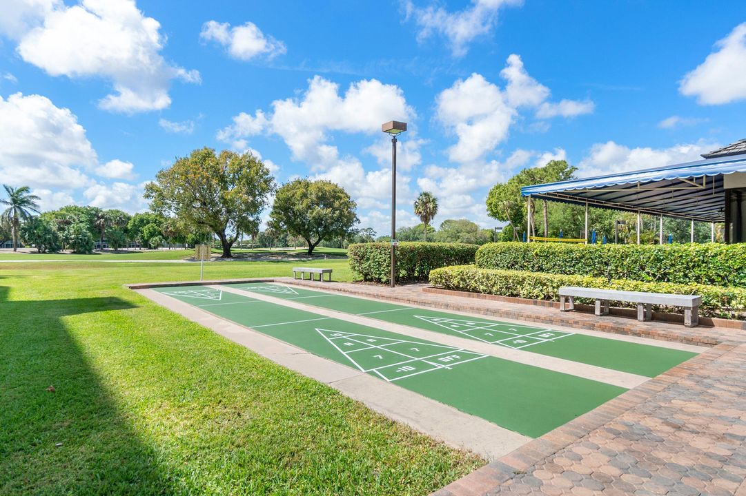 For Sale: $239,900 (2 beds, 2 baths, 1207 Square Feet)