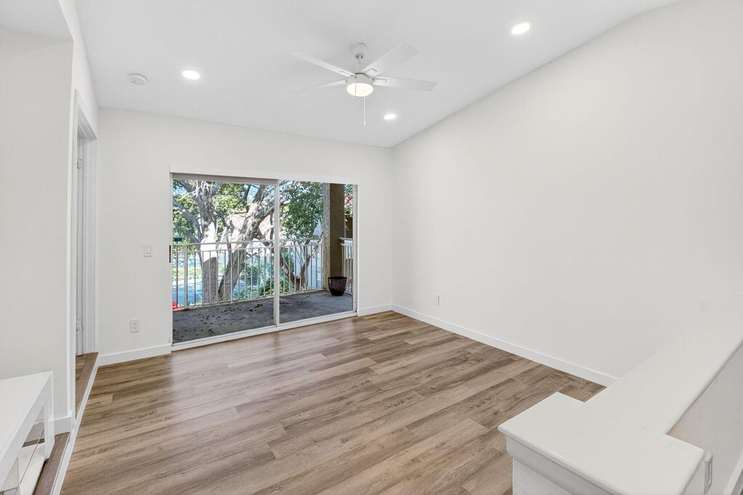 出租: $2,850 (3 贝兹, 2 浴室, 1079 平方英尺)