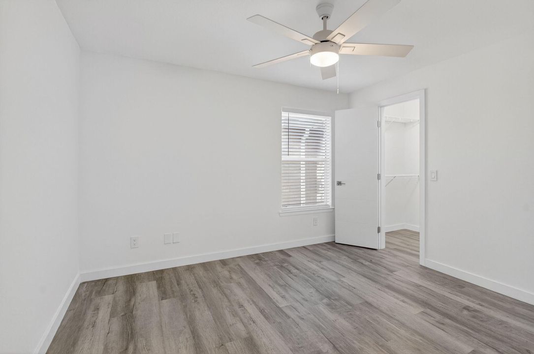 出租: $2,850 (3 贝兹, 2 浴室, 1079 平方英尺)