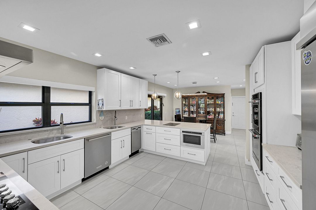 For Sale: $1,299,000 (4 beds, 3 baths, 2783 Square Feet)