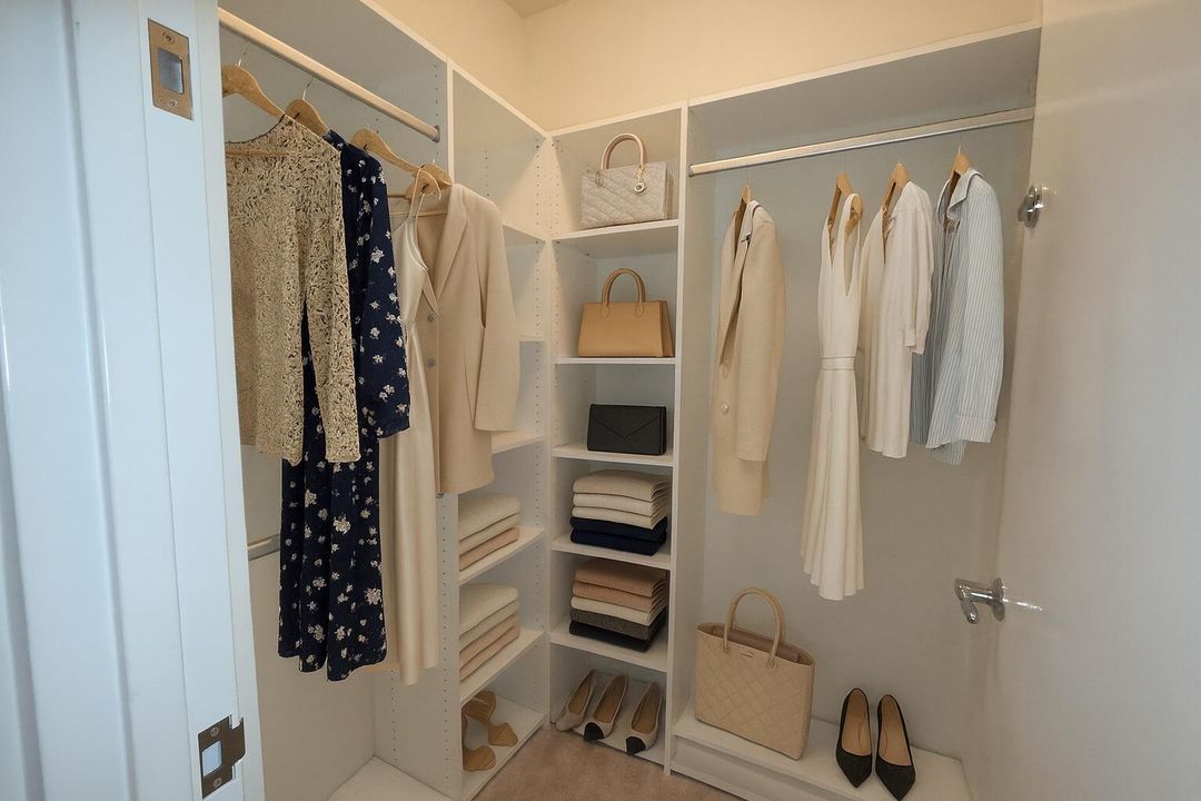 For Sale: $415,000 (3 beds, 3 baths, 2018 Square Feet)