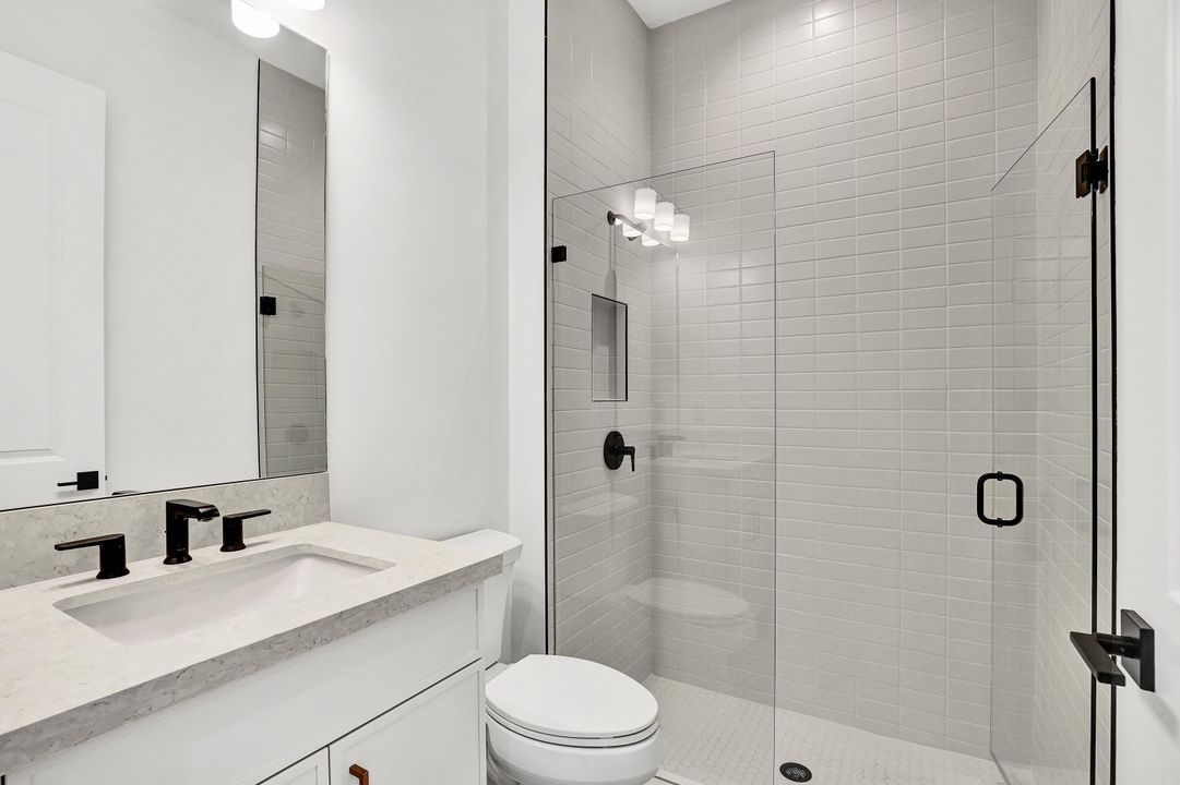 For Sale: $914,000 (3 beds, 2 baths, 2372 Square Feet)