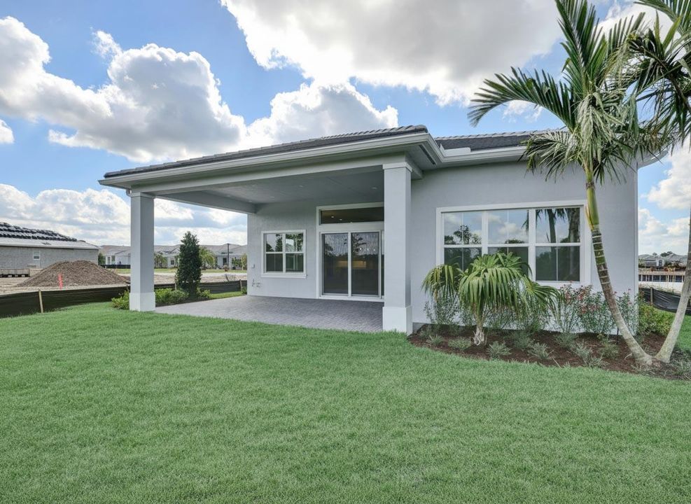 For Sale: $914,000 (3 beds, 2 baths, 2372 Square Feet)