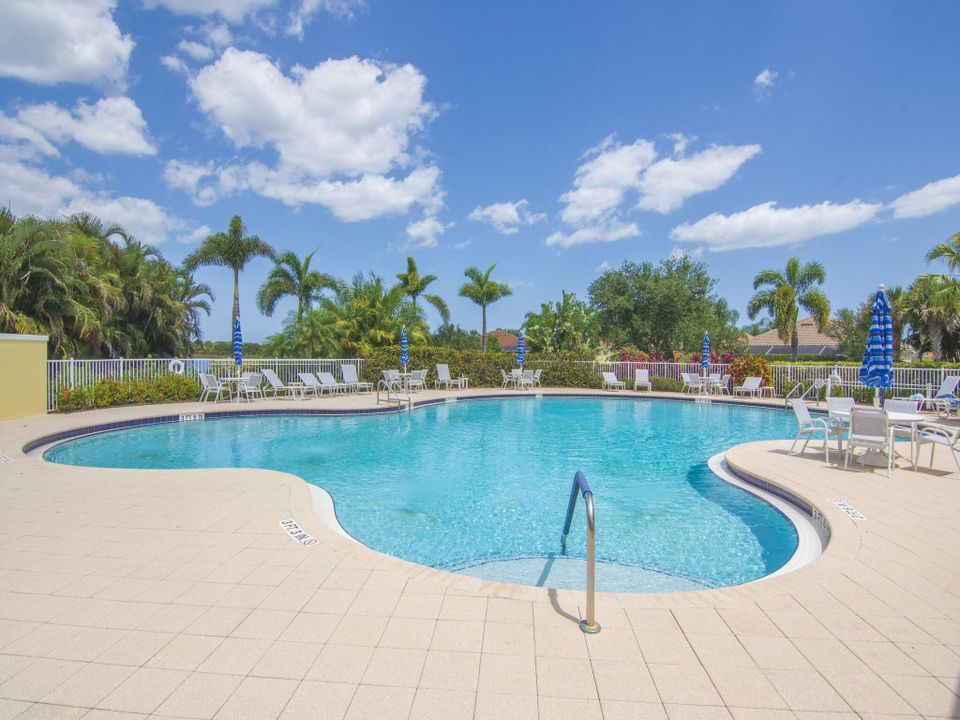 For Sale: $415,000 (3 beds, 3 baths, 2018 Square Feet)