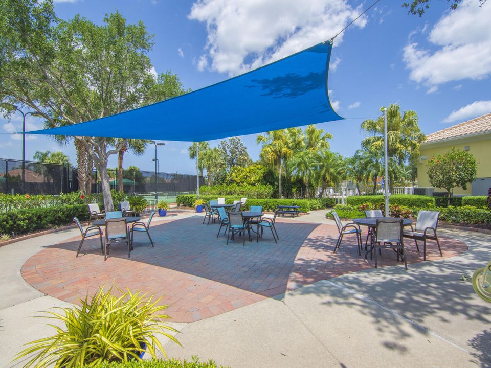 For Sale: $415,000 (3 beds, 3 baths, 2018 Square Feet)