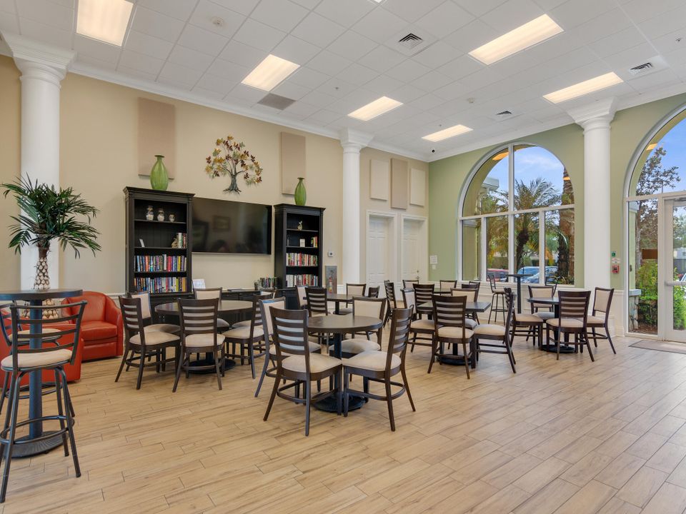 For Sale: $415,000 (3 beds, 3 baths, 2018 Square Feet)