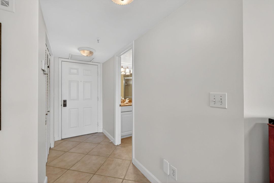 For Sale: $419,900 (2 beds, 2 baths, 1517 Square Feet)
