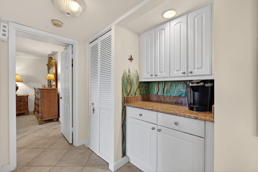 For Sale: $419,900 (2 beds, 2 baths, 1517 Square Feet)