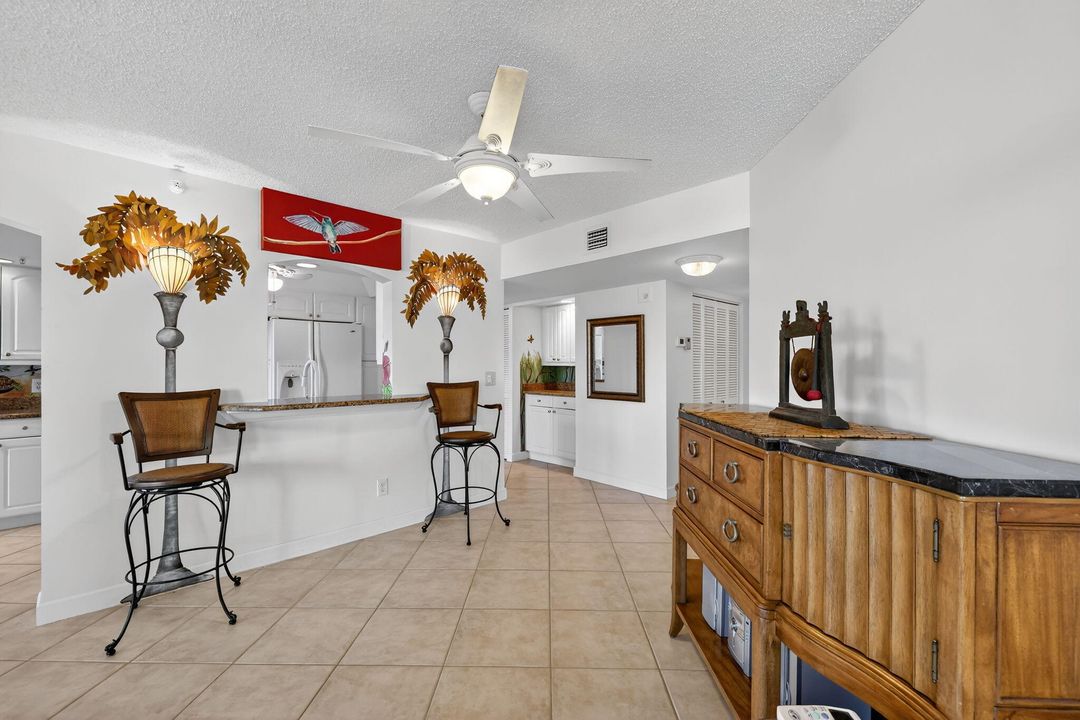 For Sale: $419,900 (2 beds, 2 baths, 1517 Square Feet)