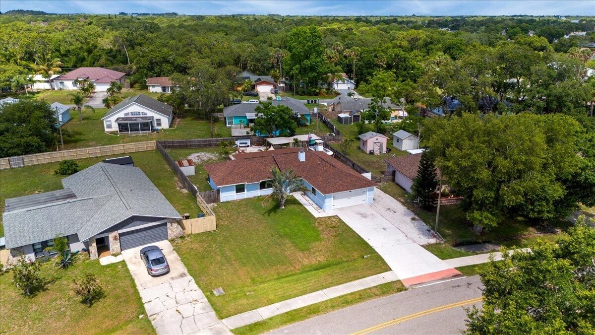 For Sale: $339,900 (3 beds, 2 baths, 1652 Square Feet)