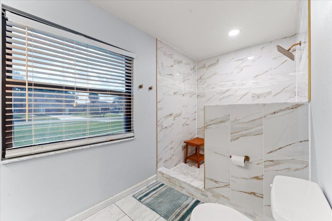 For Sale: $339,900 (3 beds, 2 baths, 1652 Square Feet)