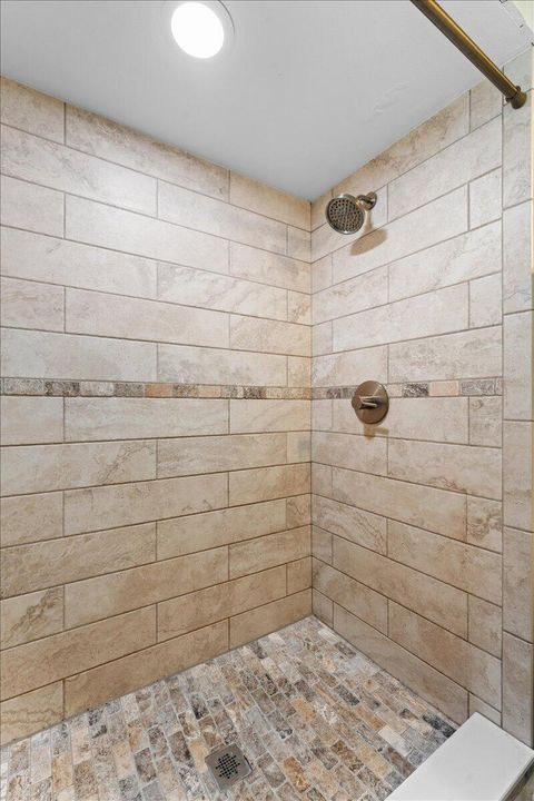 For Sale: $339,900 (3 beds, 2 baths, 1652 Square Feet)