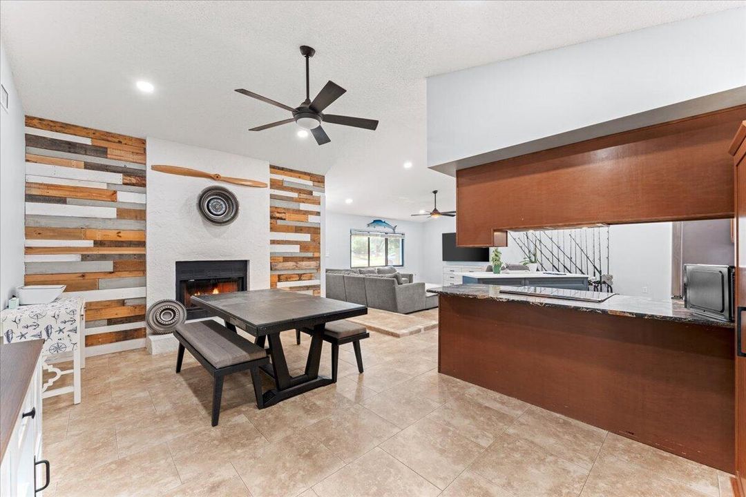 For Sale: $339,900 (3 beds, 2 baths, 1652 Square Feet)