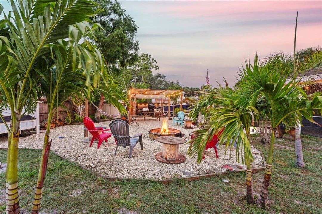 For Sale: $339,900 (3 beds, 2 baths, 1652 Square Feet)