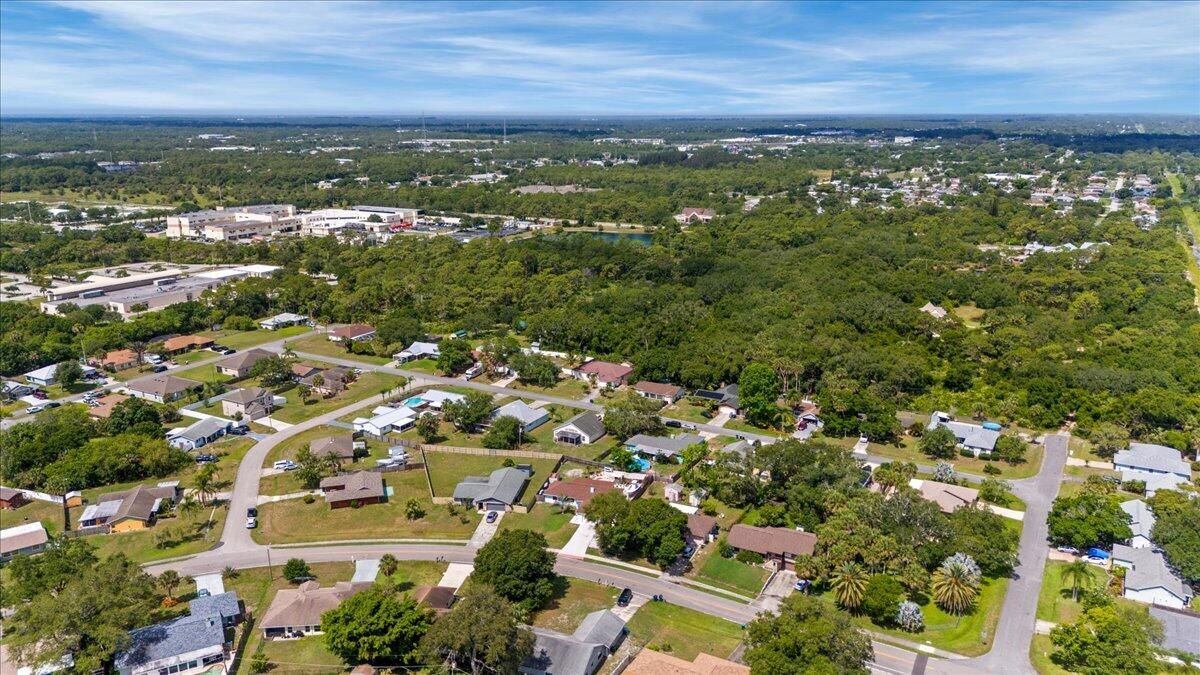 For Sale: $339,900 (3 beds, 2 baths, 1652 Square Feet)