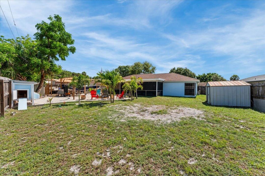 For Sale: $339,900 (3 beds, 2 baths, 1652 Square Feet)