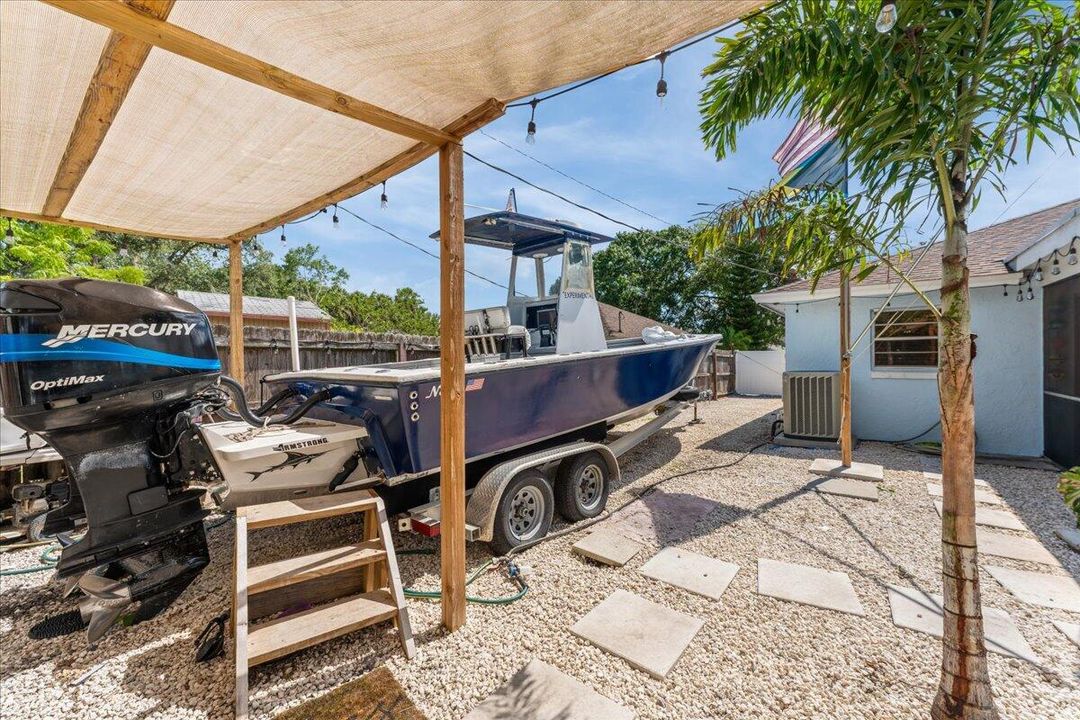 For Sale: $339,900 (3 beds, 2 baths, 1652 Square Feet)