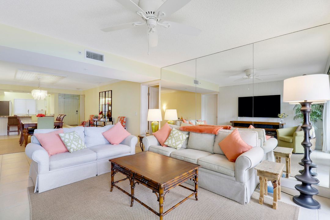 На продажу: $545,000 (2 спален, 2 ванн, 1385 Квадратных фут)